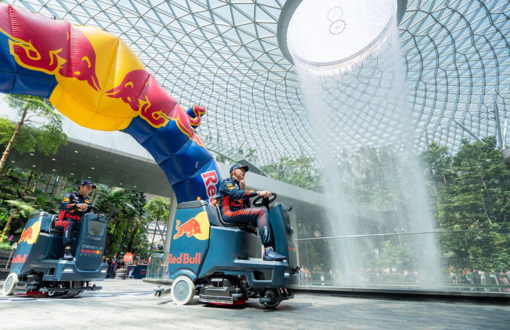 Verstappen & Perez Compete In The World’s Cleanest Challenge Ahead Of Singapore Race Weekend